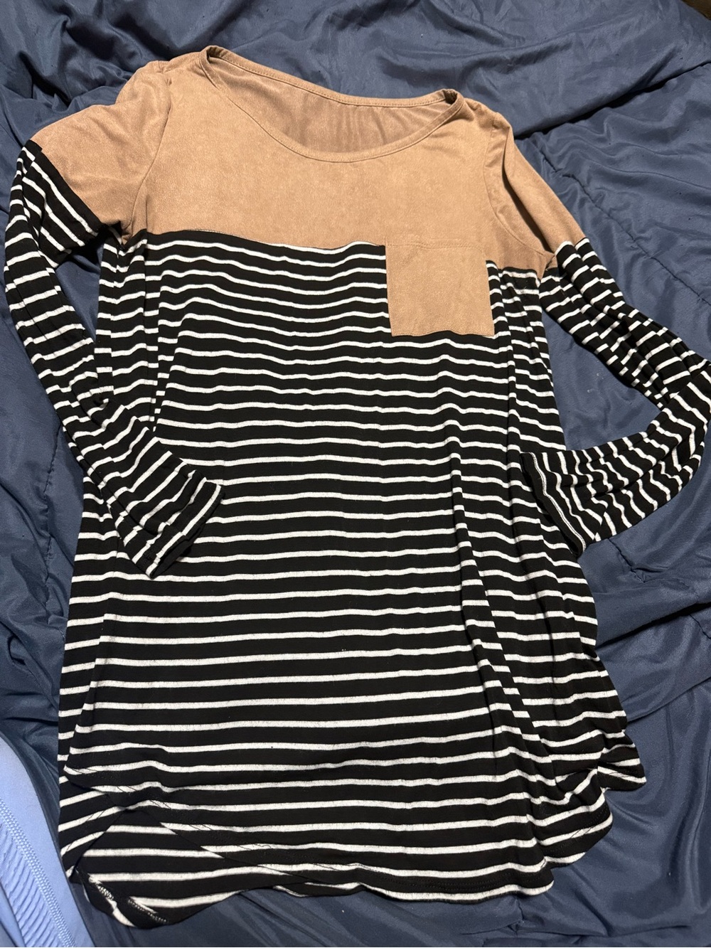 Source Unknown Black & Tan Striped Long Sleeve Tee